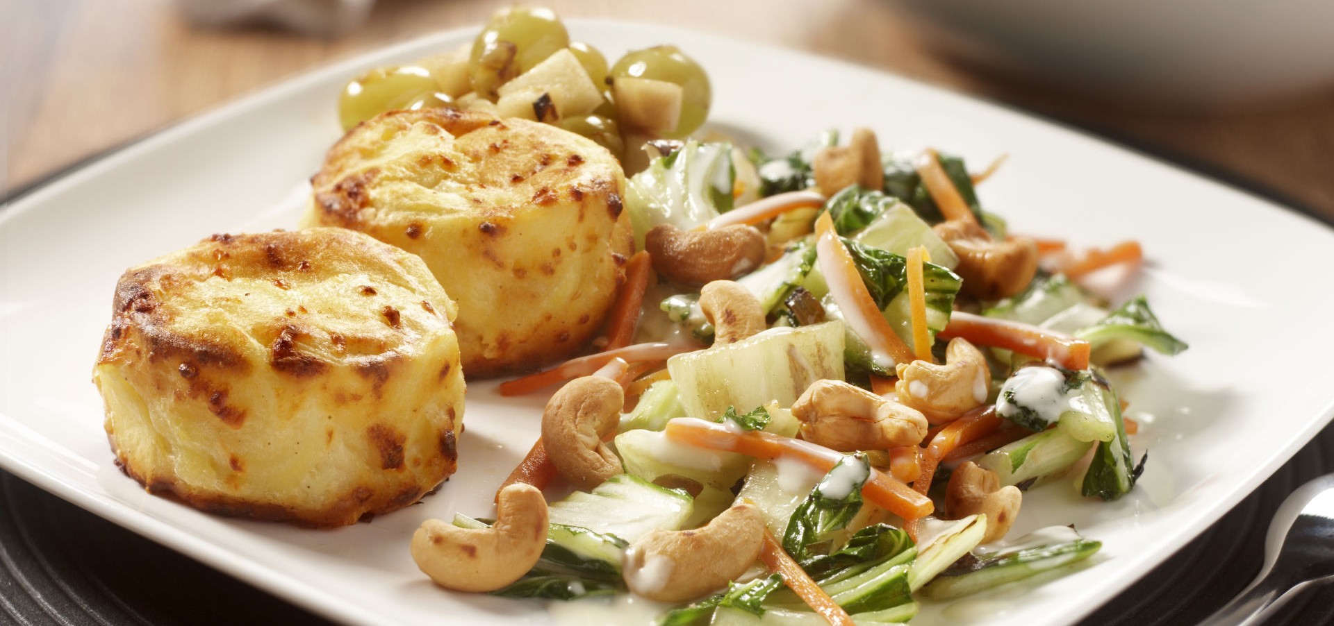 Mangold–Karottengemüse mit Cashewkernen
